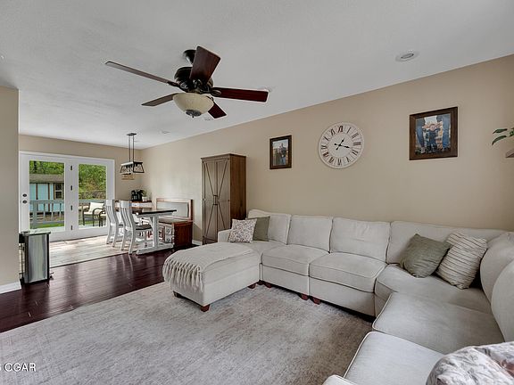 5th image of 148 Red Oak Dr
