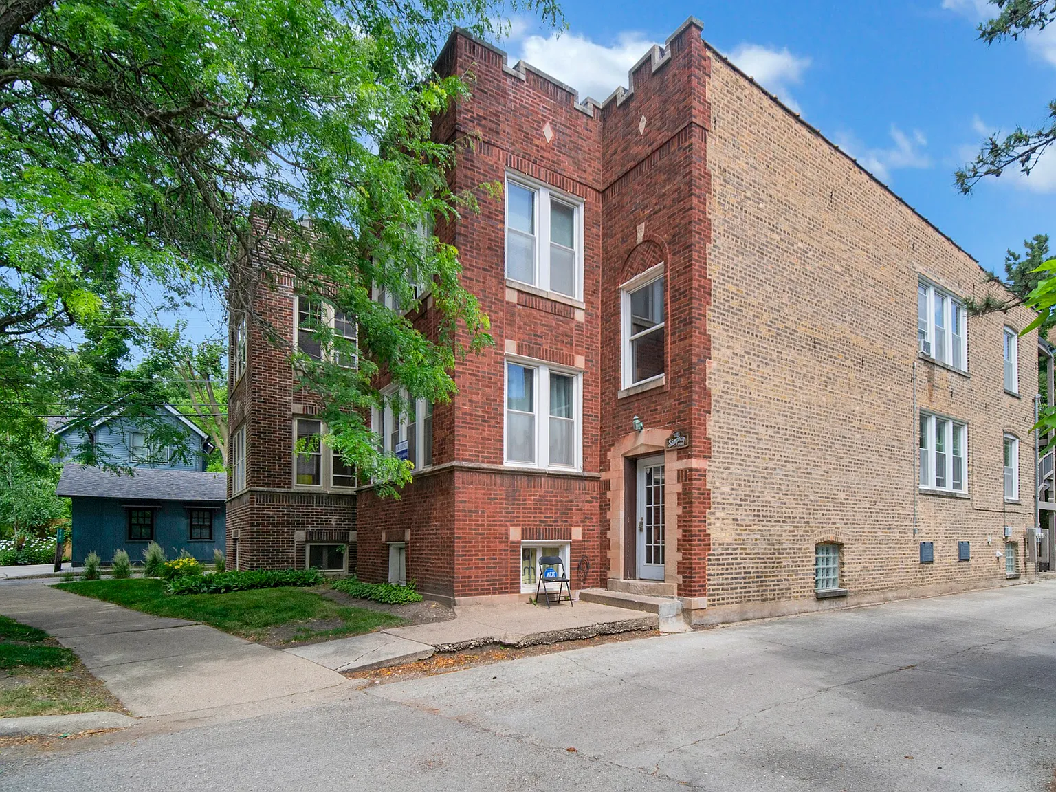 1103 Simpson — Photo 3