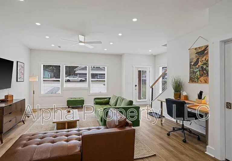 5 McDade St #A — Photo 7