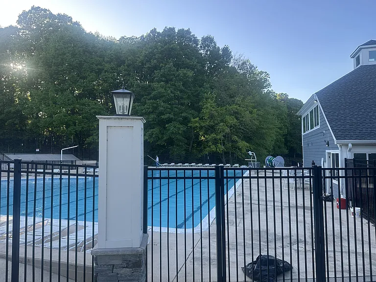 12835 Misty Ln — Photo 18