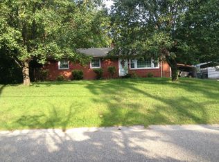 1218 Martindale Dr, Fayetteville, NC 28304