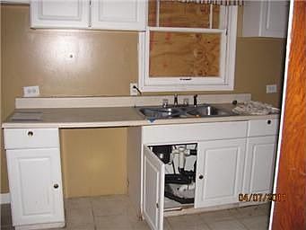 4th image of 115 Elmwood Ave
