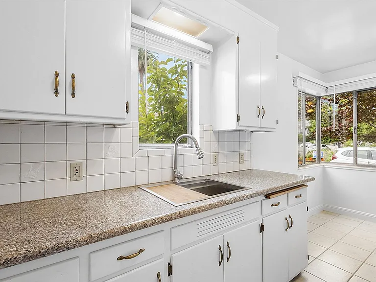 2145 Santa Clara Ave #A — Photo 12