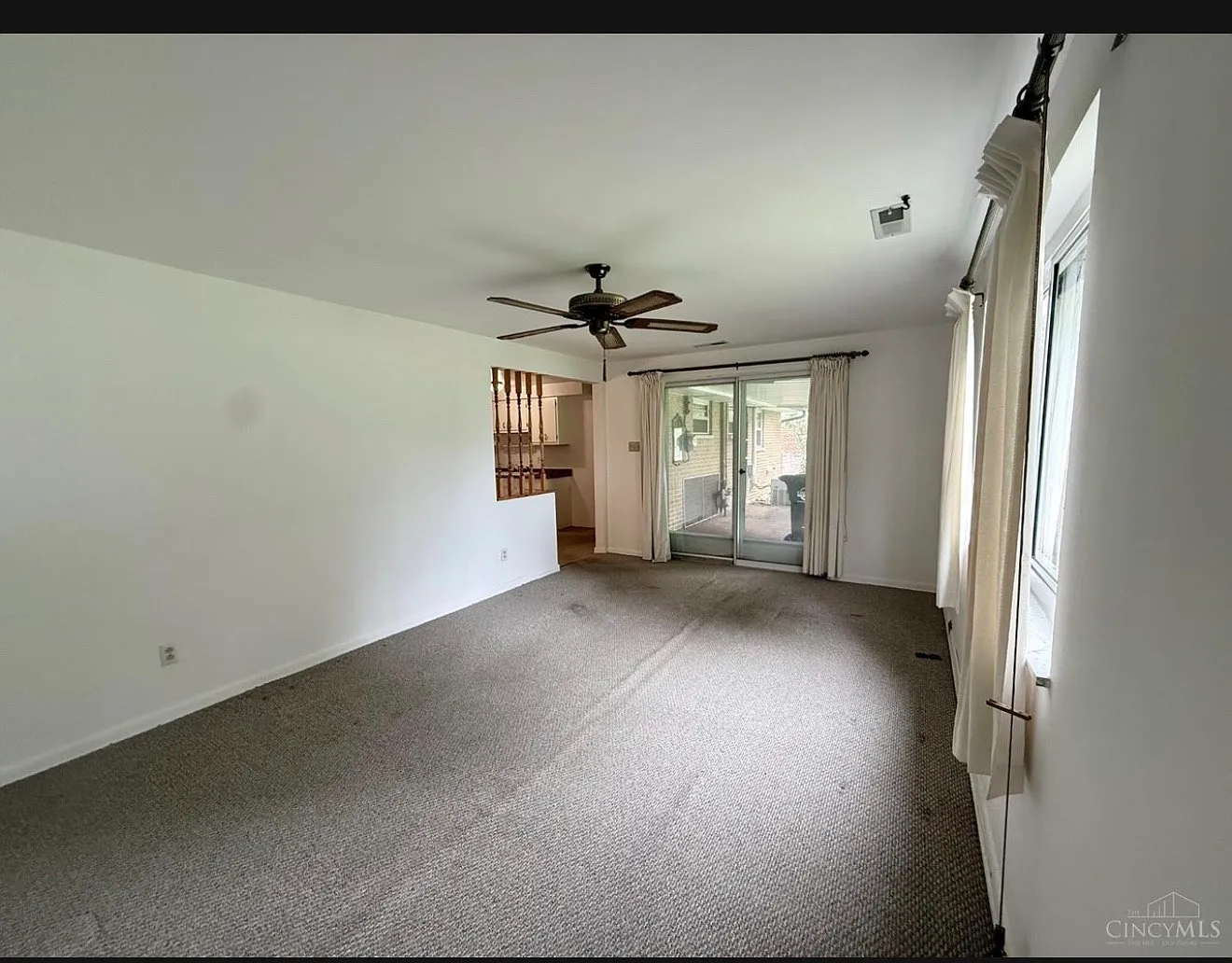 3 bed, 1293 sqft, $1,999 — Photo 4