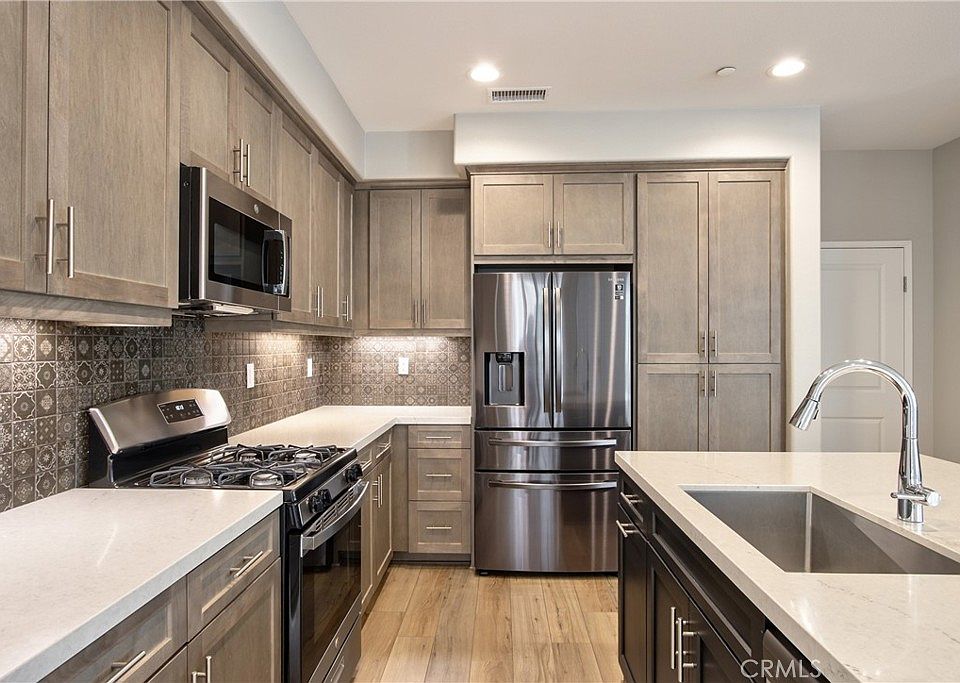 1st image of 31435 Calle Luna