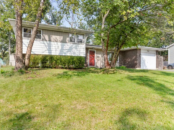 7912 Everglade Ave, Woodridge, IL 60517