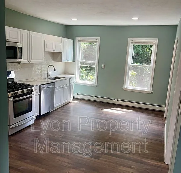 1 Grant Ave #2R — Photo 6