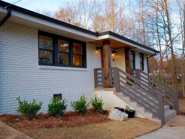 911 Lake Ct SE, Smyrna, GA 30082