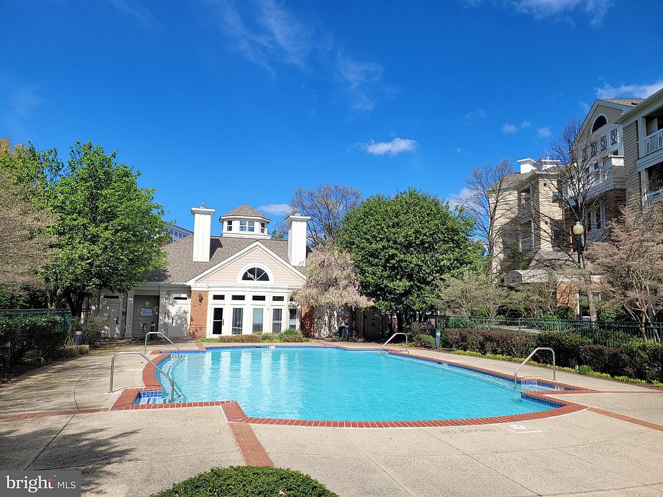 1st image of 2204 Westcourt Ln APT 308