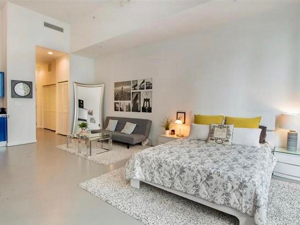 1st image of 253 NE 2nd St #1723