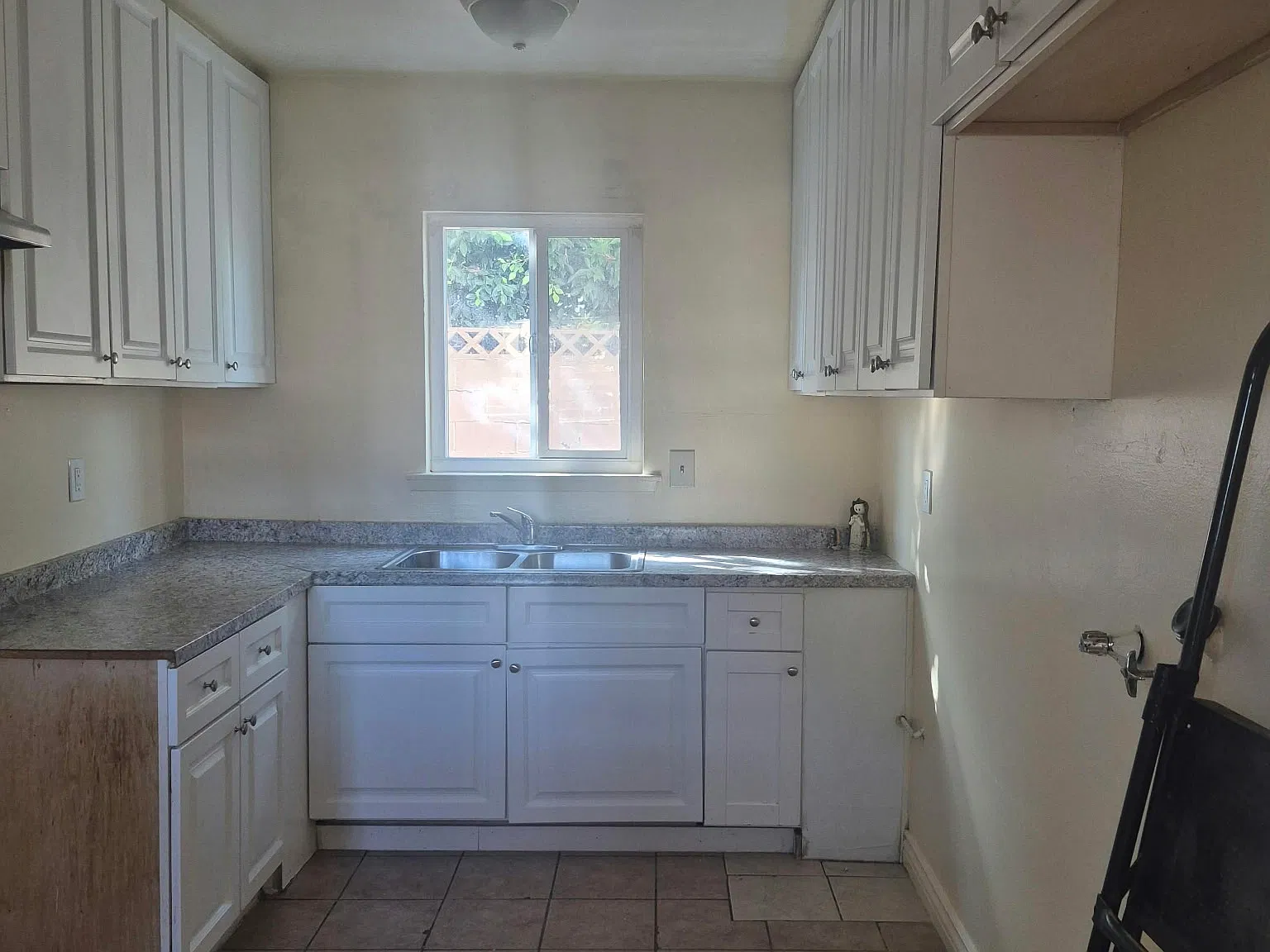 2 bed, 900 sqft, $2,350 — Photo 3