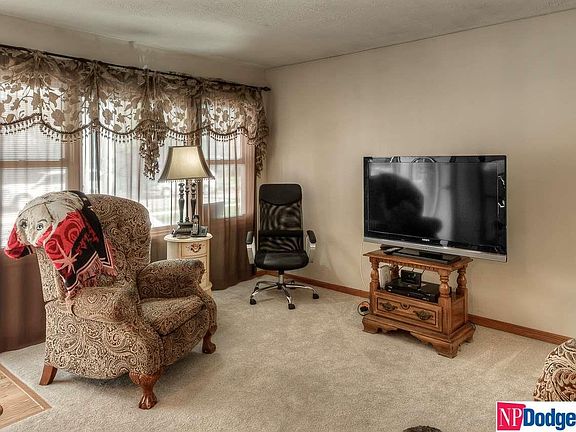 5th image of 8019 Nina St
