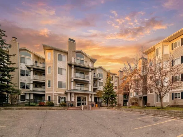 369 S Rocky Vista Park NW #302, Calgary, AB T3G 5K7