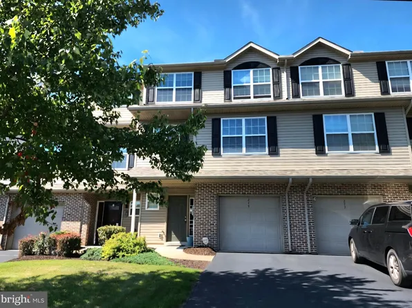 275 Thrush Dr, Hummelstown, PA 17036