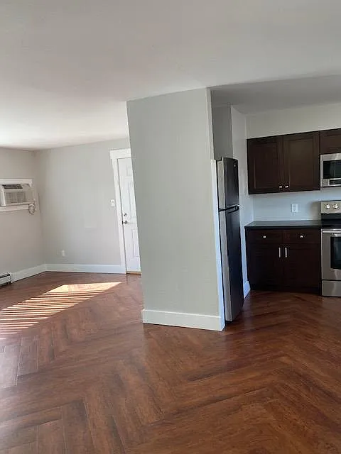 2 bed, 900 sqft, $1,300 — Photo 4