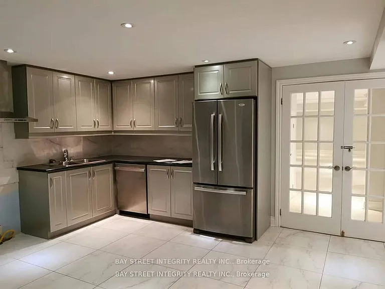 2 Lonsdale Ct — Photo 6
