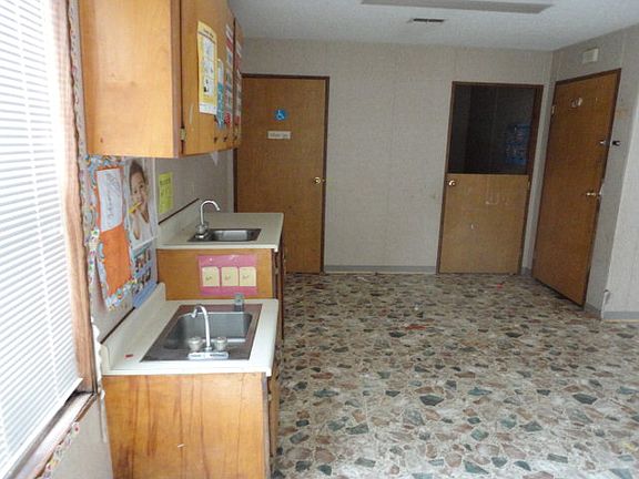 3rd image of 717 Goldston Blvd