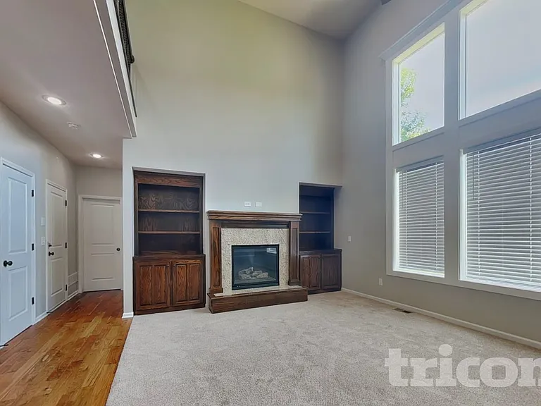 24136 W 113th Ter — Photo 2