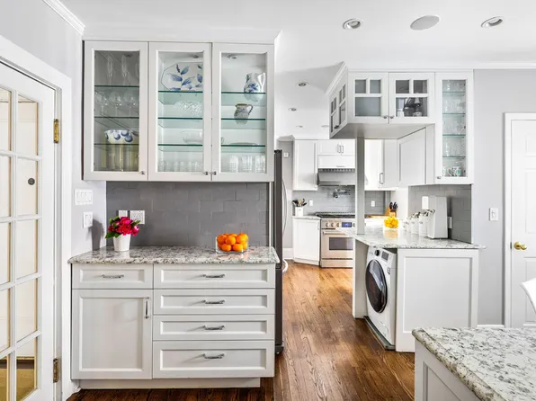 114 East 84th Street image 7 of 14