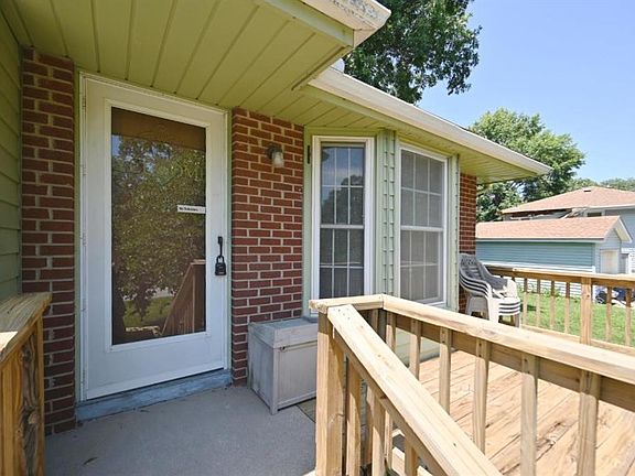 4th image of 10526 N Walnut St