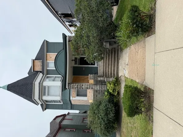 1828 Oliver St, Whiting, IN 46394