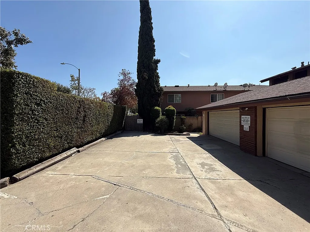 3 bed, 2.5 bath, 1485 sqft, $3,750 — Photo 3