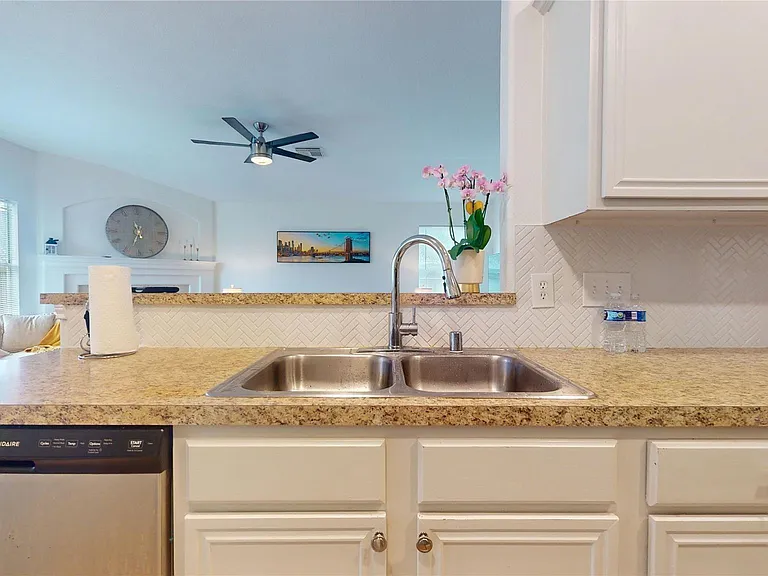 14610 Becurtesy Ct — Photo 16