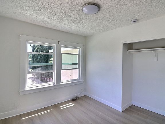 3rd image of 283 Parke St #283
