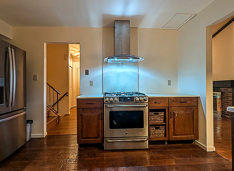 Kitchen upgraded appliances.
