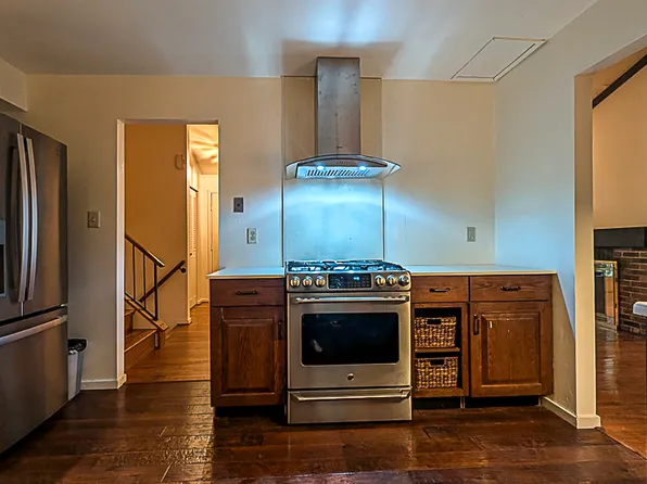 11582 Embers Ct, Reston, VA 20191