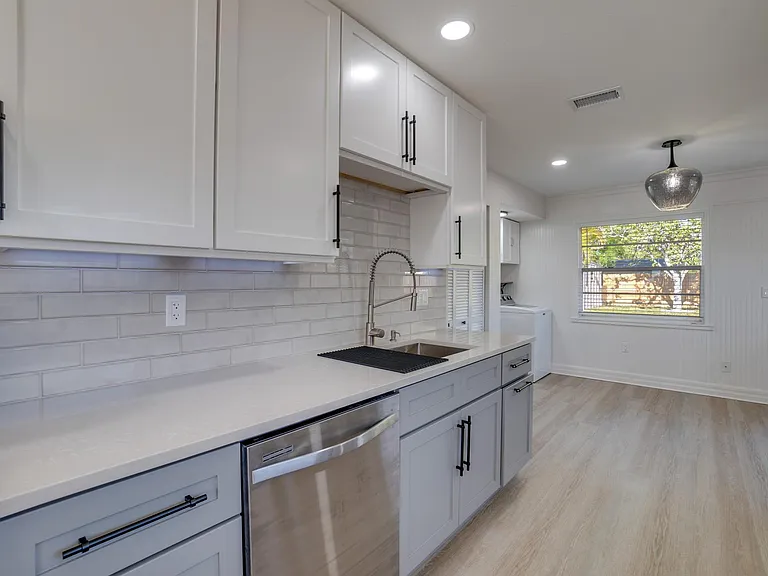 4325 82nd St W — Photo 12
