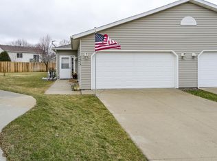 5616 White Oaks Ln NW, Rochester, MN 55901