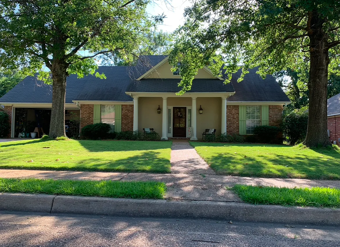 3 bed, 2100 sqft, $2,500 — Photo 1