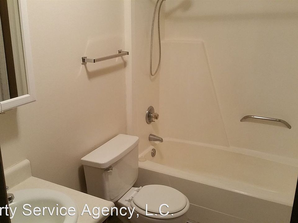 1st image of 1003 N Dakota Ave