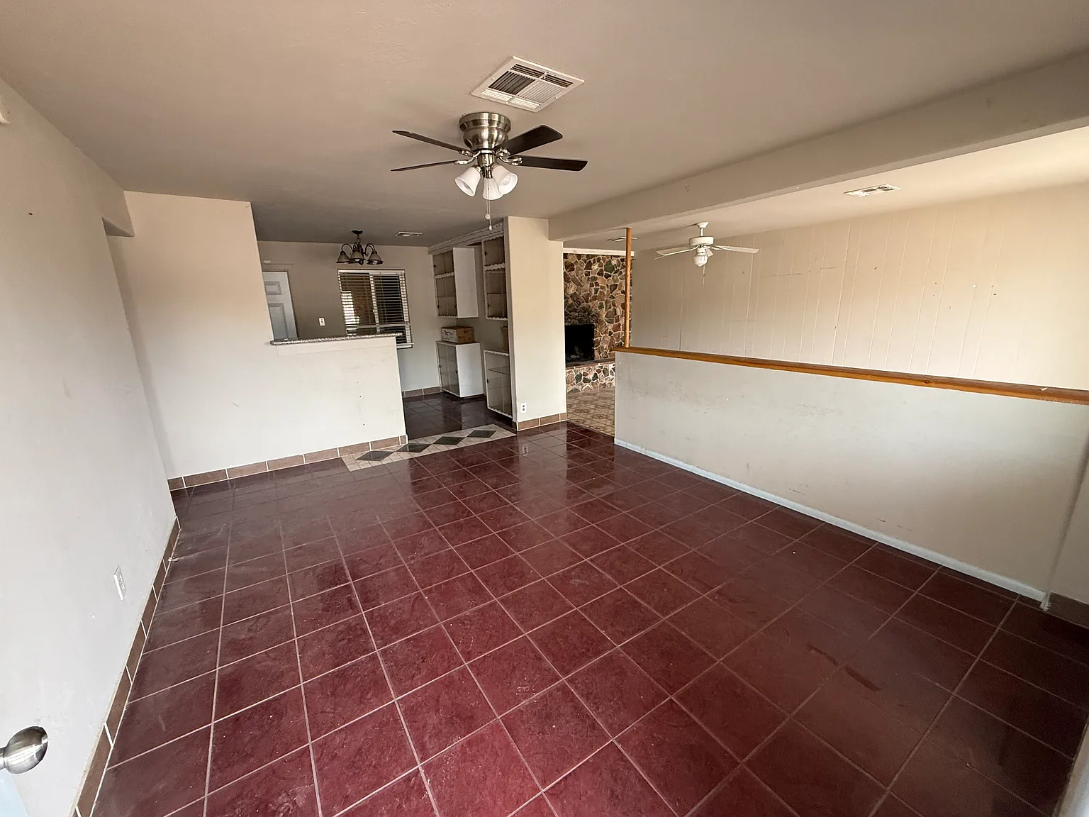 3 bed, 1288 sqft, $1,400 — Photo 2