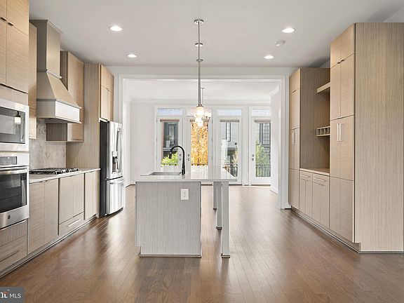 3rd image of 23101 Cottonwillow Sq