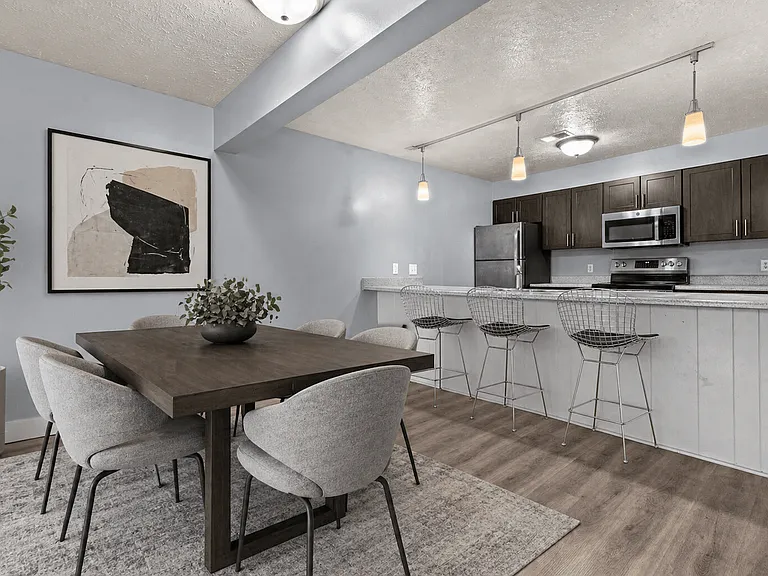 Fairfax Apartments - Lansing, MI — Photo 5
