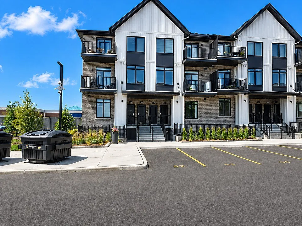 824 Woolwich St #164