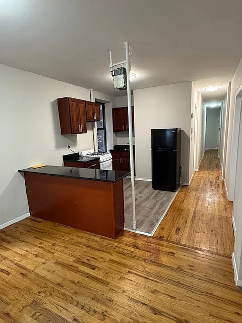 210 Thompson St #2DS