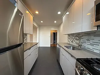 1580 East 19th Street, #6J