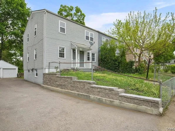 15 Vernon Ter, Poughkeepsie, NY 12601