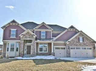 7126 Highover Dr, Chanhassen, MN 55317