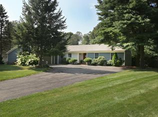 5166 Stoney Brook Rd, Kalamazoo, MI 49009
