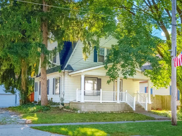 520 E Main St SE, Caledonia, MI 49316