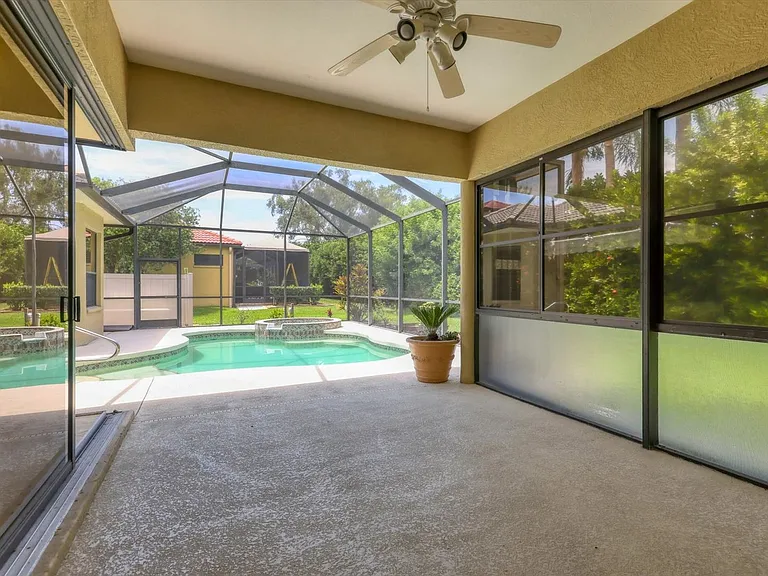 4688 Tuscana Dr — Photo 28