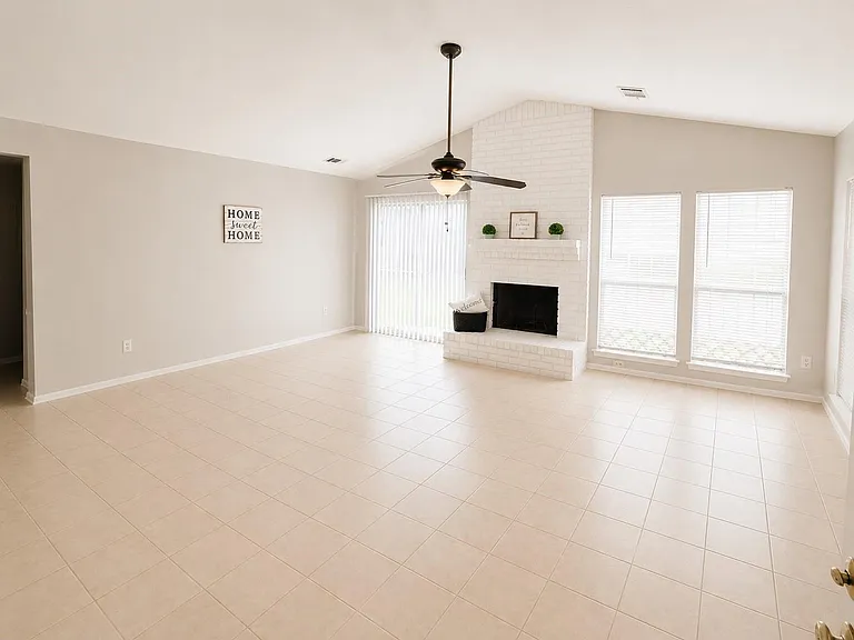3643 Palm Grove Dr — Photo 1
