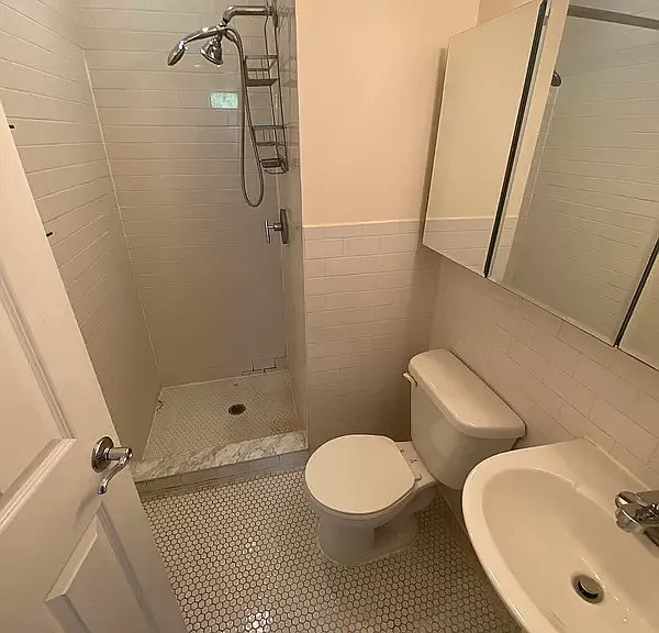 306 W 22nd St #2C — Photo 4