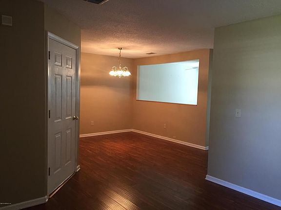 5th image of 165 Southern Bridge Blvd Unit 3