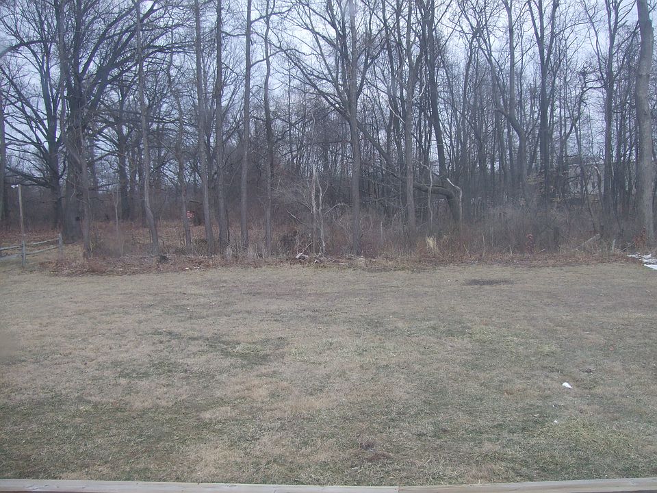 2nd image of 1000 N Logan Rd #B