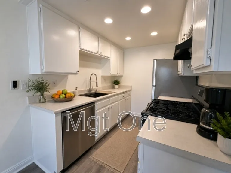 12213 Orchid Ln #A — Photo 4
